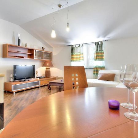 Apartments Suzy Умаг Экстерьер фото