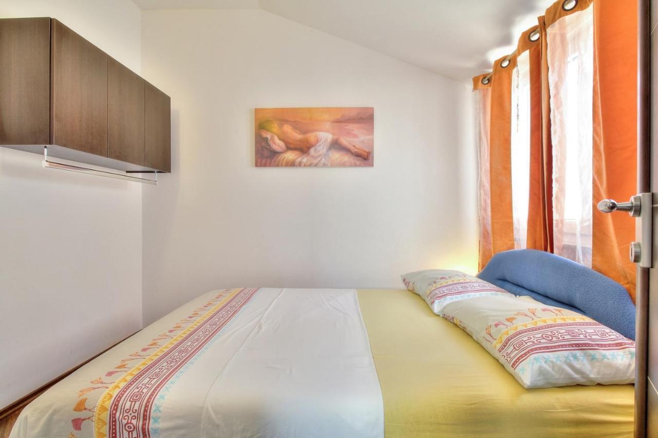 Apartments Suzy Умаг Экстерьер фото