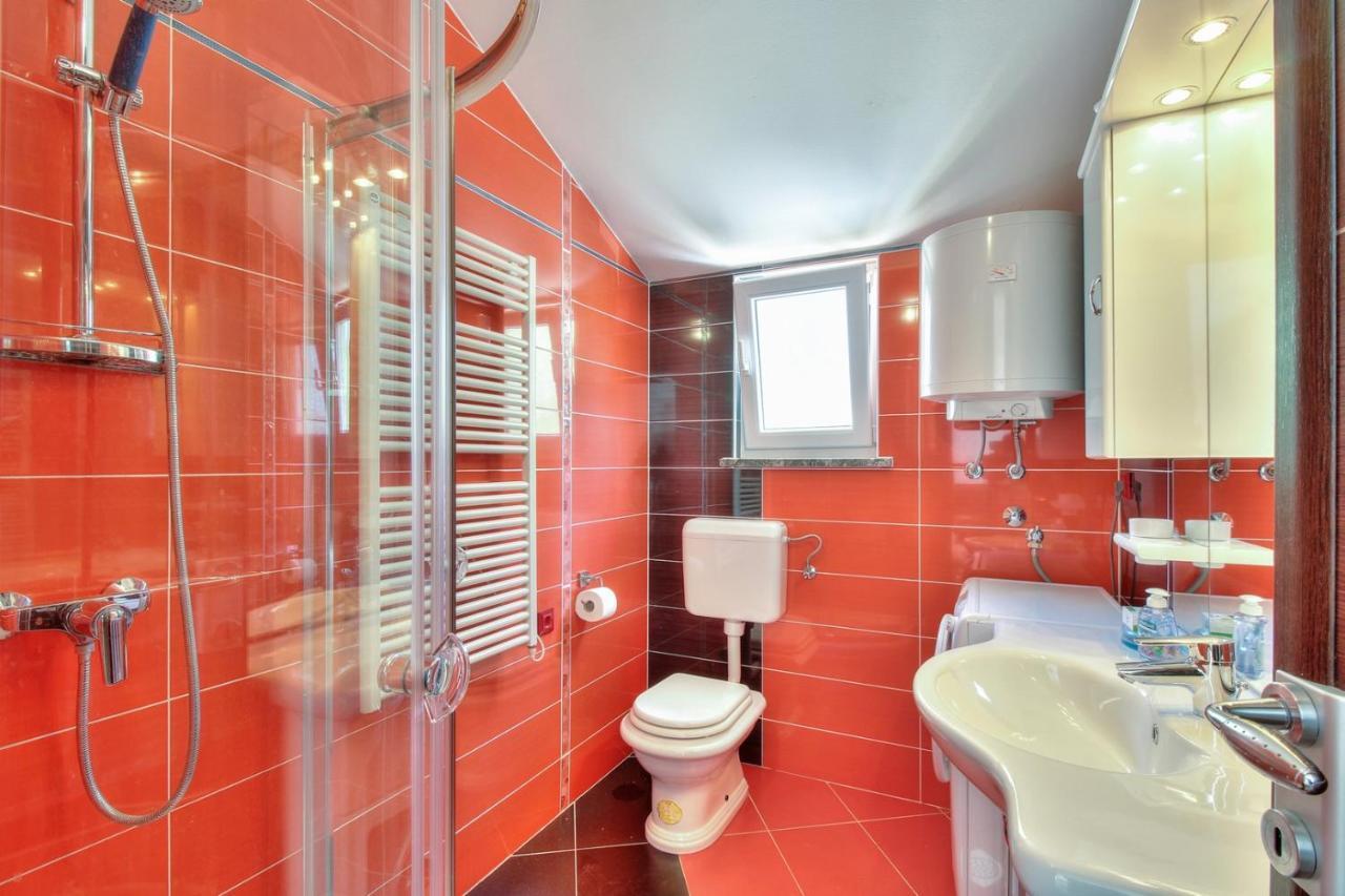 Apartments Suzy Умаг Экстерьер фото