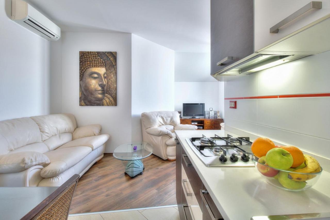 Apartments Suzy Умаг Экстерьер фото
