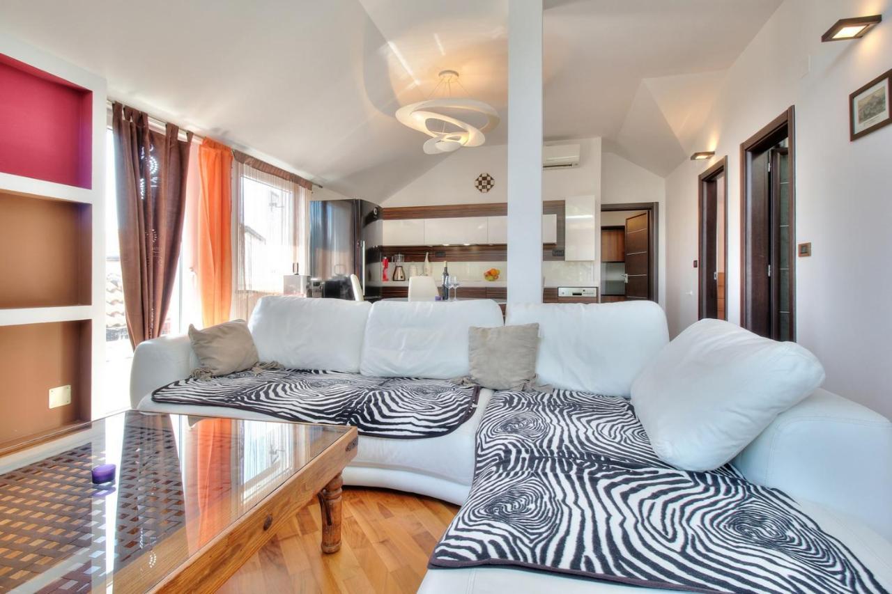 Apartments Suzy Умаг Экстерьер фото