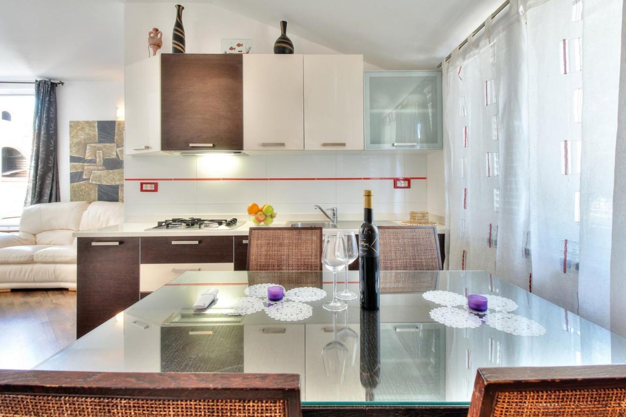 Apartments Suzy Умаг Экстерьер фото