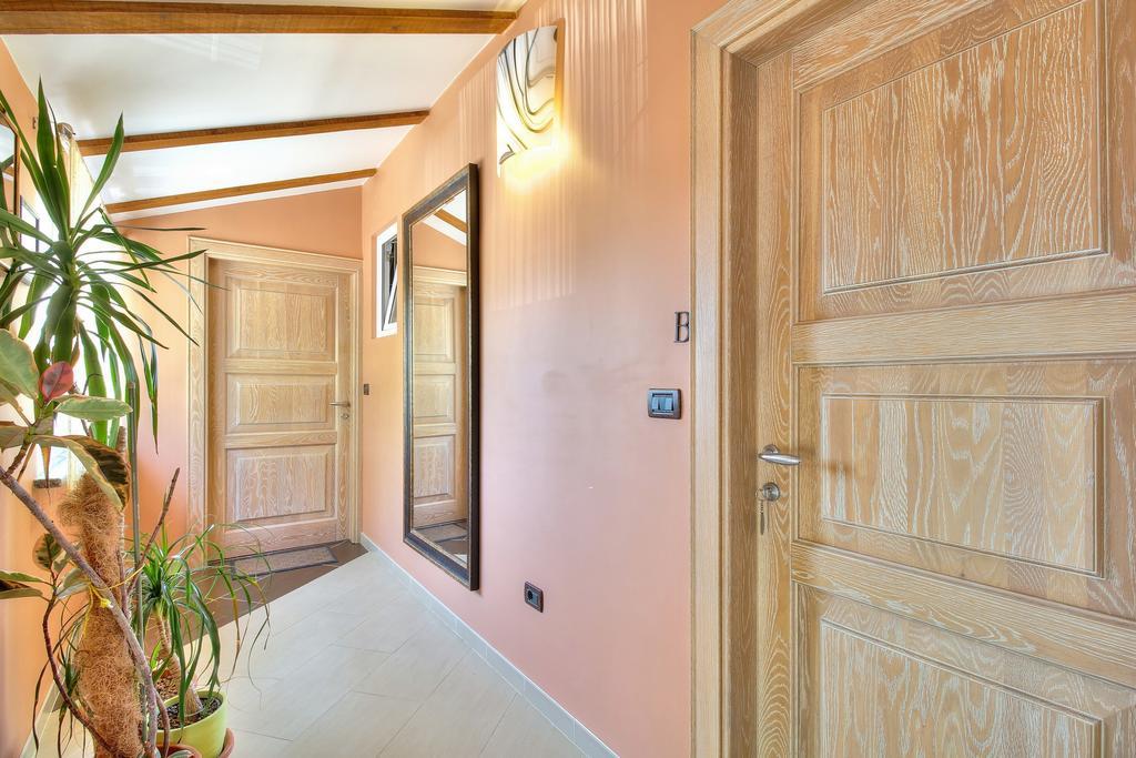 Apartments Suzy Умаг Экстерьер фото
